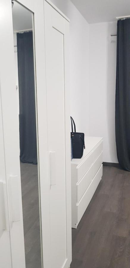 Apartament Kawalerka Mieszkanie Warszawa Екстериор снимка